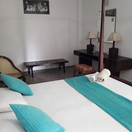 Sea Front Hikkaduwa Apartment Exterior photo
